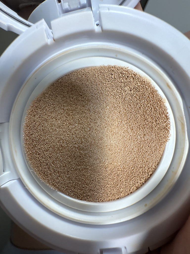러블리씨씨 (LOVELYCC) 핑크 커버 에센스 선쿠션 [SPF50+/PA+++] [17호] review image
