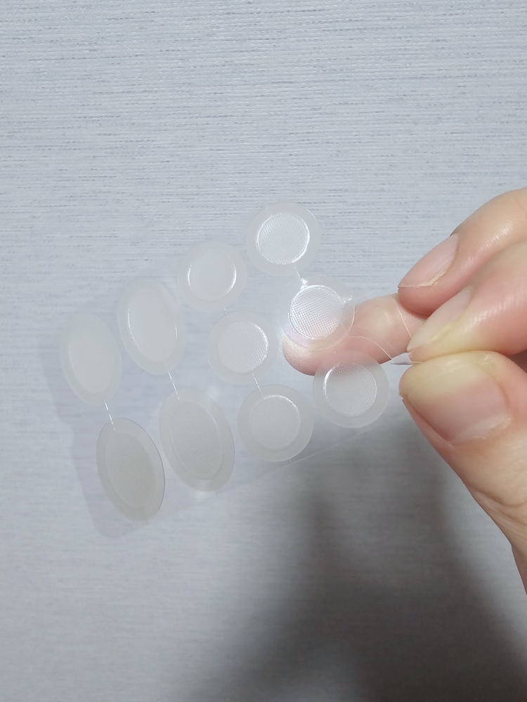 微针剂外泌体斑点贴片的真实用户使用照片