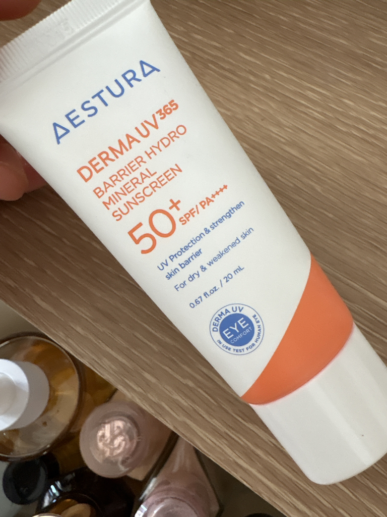 瑷丝特兰 德玛UV365屏障保湿无机防晒霜[SPF50+/PA++++] common.review image