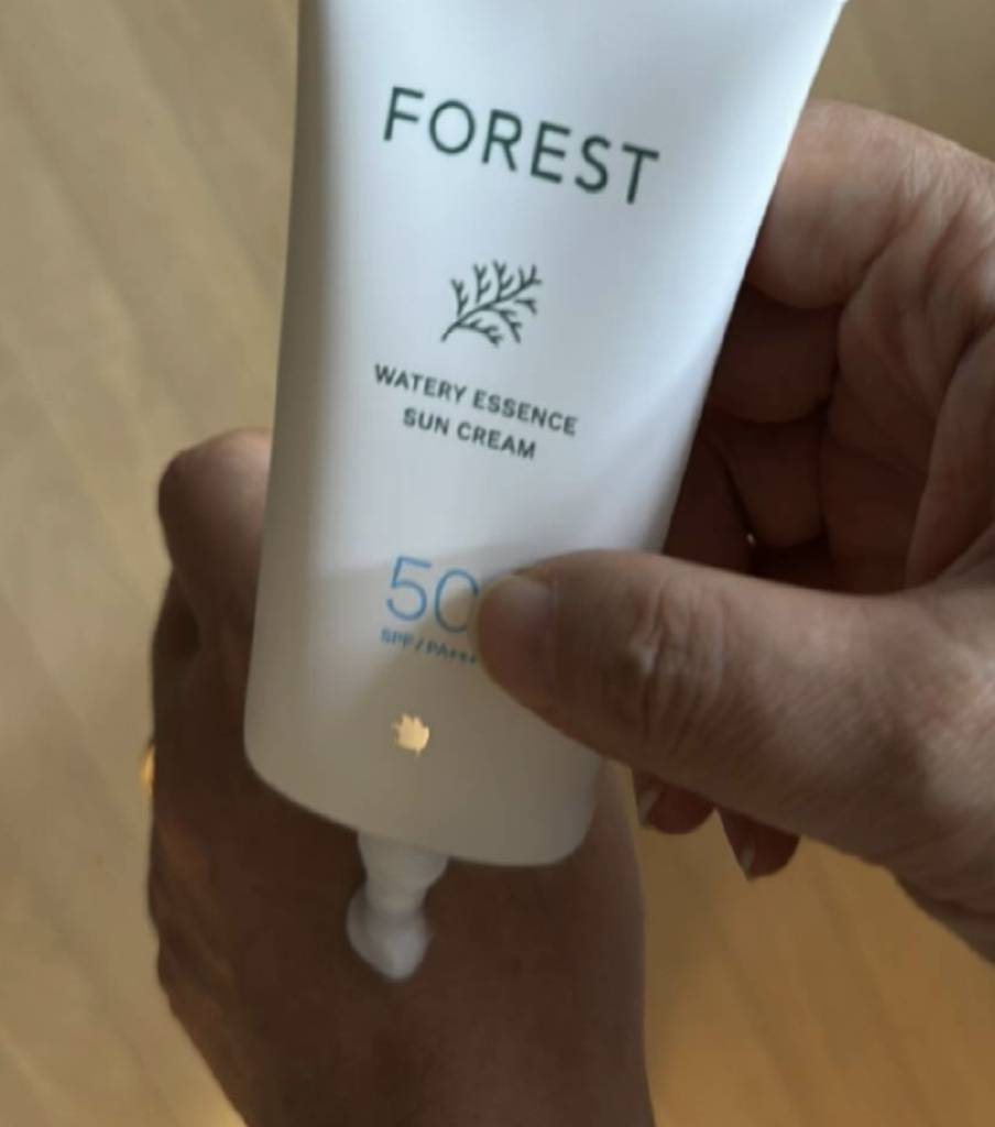 Forest 绿手指 森林水精华防晒霜 [SPF50+/PA++++] common.review image