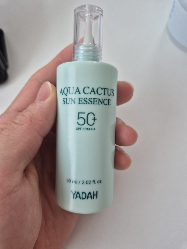 YADAH Aqua Cactus Sun Essence [SPF50+/PA++++] Reviews | Hwahae