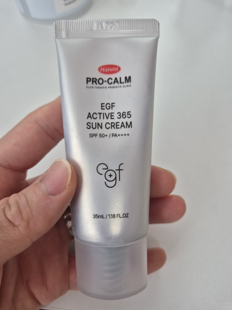 프로-캄 (PRO-CALM) EGF 액티브 365 선크림 [SPF50+/PA++++] review image