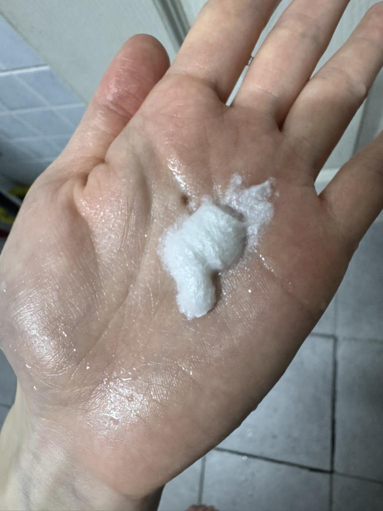 红色乳酸胶原蛋白清洁泡沫洁面乳2.0的真实用户使用照片