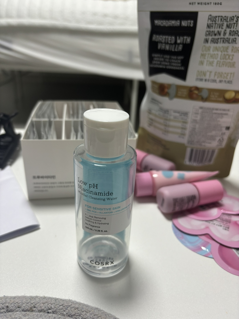 COSRX 温和酸性尼亚辛酰胺微粒洁面水 common.review image