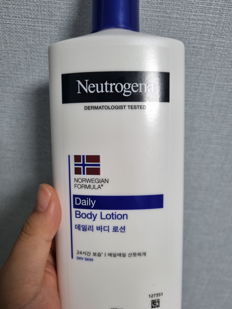 뉴트로지나 (Neutrogena) 데일리 바디 로션 review image