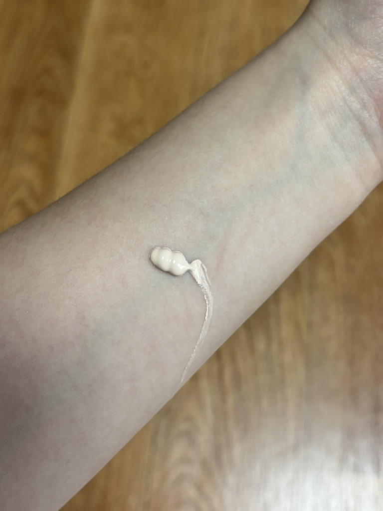 关于音调 肤色贴合粉底液 [SPF30/PA++] [AT.19 一对］ common.review image