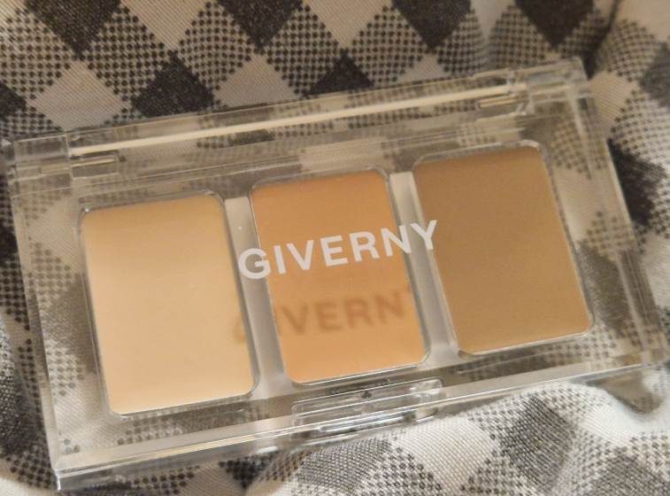 지베르니 (GIVERNY) 밀착 커버 파운데이션 [SPF30/PA++] [21호 라이트베이지] review image
