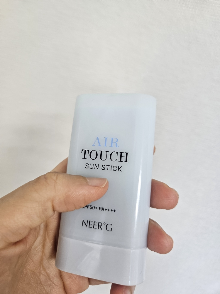 니얼지 (NEER'G) 에어터치 선스틱 [SPF50+/PA++++] review image
