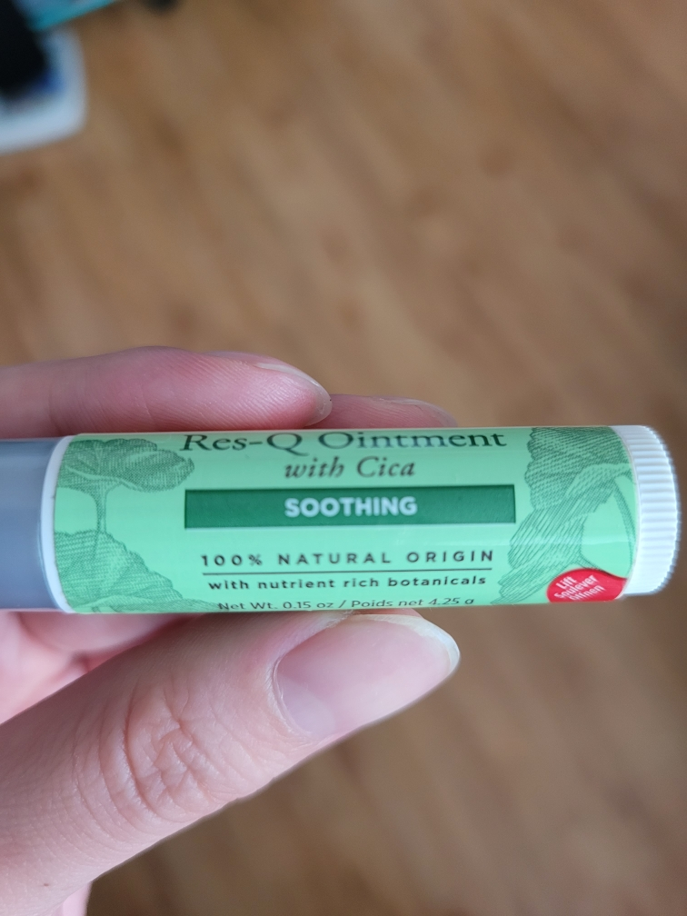 버츠비 (BURT'SBEES) 레스큐오인트먼트 시카 스틱 review image