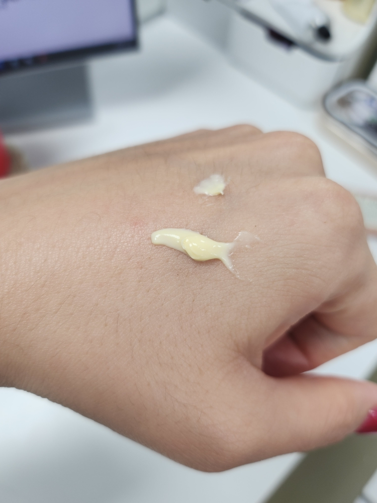 이솝 (Aesop) 레저렉션 아로마틱 핸드 밤 review image