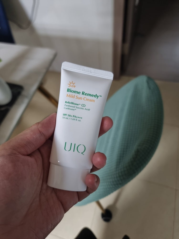 유이크 (UIQ) 바이옴 레미디 마일드 선크림 [SPF50+/PA++++] review image