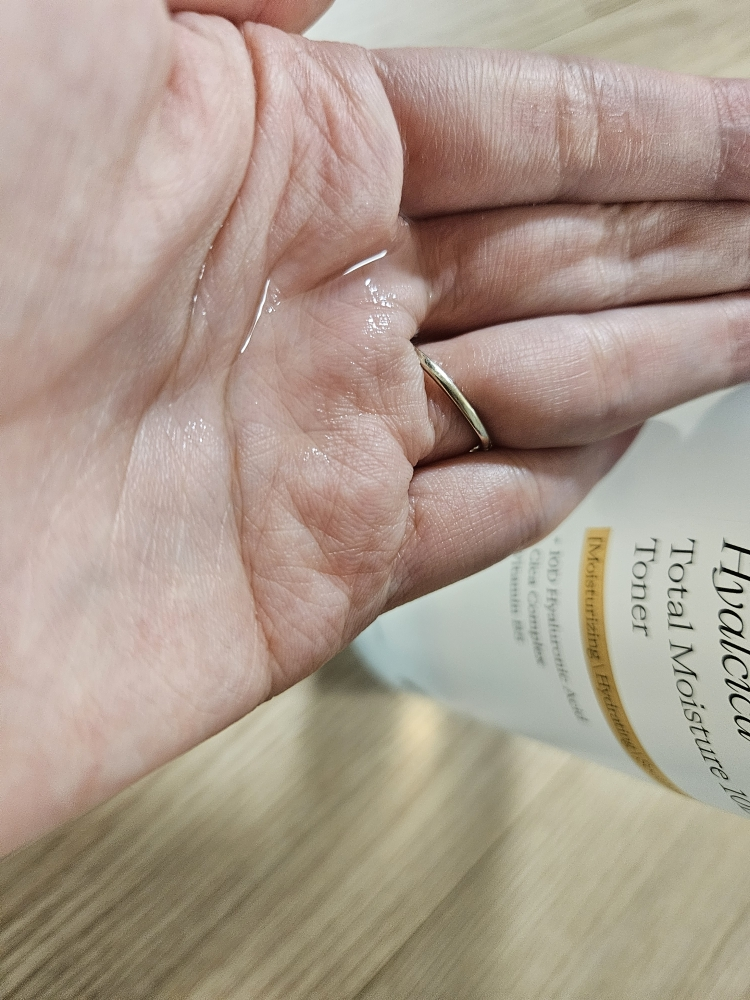 테라로직 (theralogic) 히알시카 토탈 모이스처 10D 토너 review image