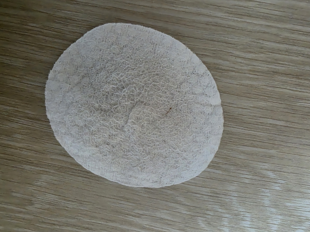 러븀 (Luvum) 위치하젤 히알루론산 토너 패드 review image