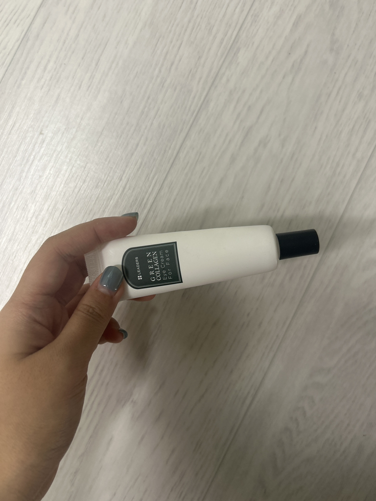 绿色胶原蛋白面霜的真实用户使用照片