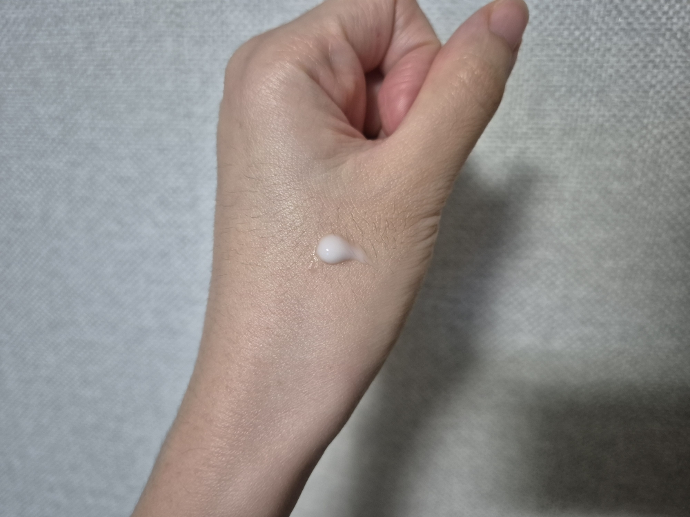 이니스프리 (INNISFREE) 블랙티 유스 인핸싱 로션 review image