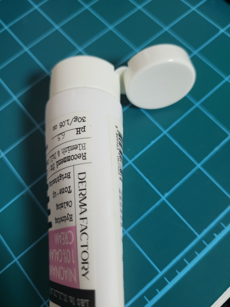 더마팩토리 (DERMAFACTORY) 나이아신아마이드 10% 칼라민 크림 review image