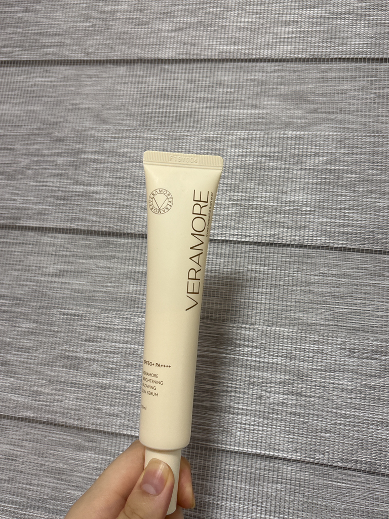 VERAMORE 亮白光采精华 [SPF50+/PA++++] common.review image