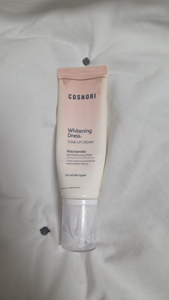 美白素颜霜的真实用户使用照片