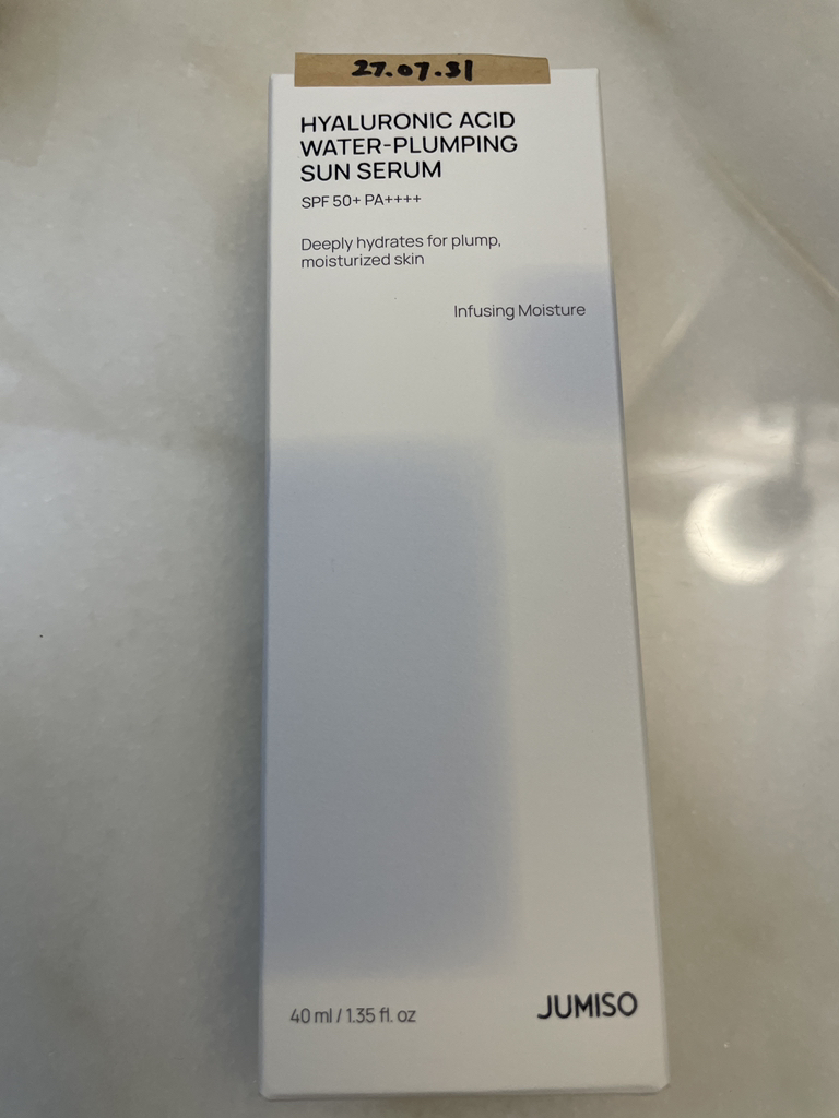 透明质酸水丰盈保湿防晒精华液 [SPF50+/PA++++]的真实用户使用照片