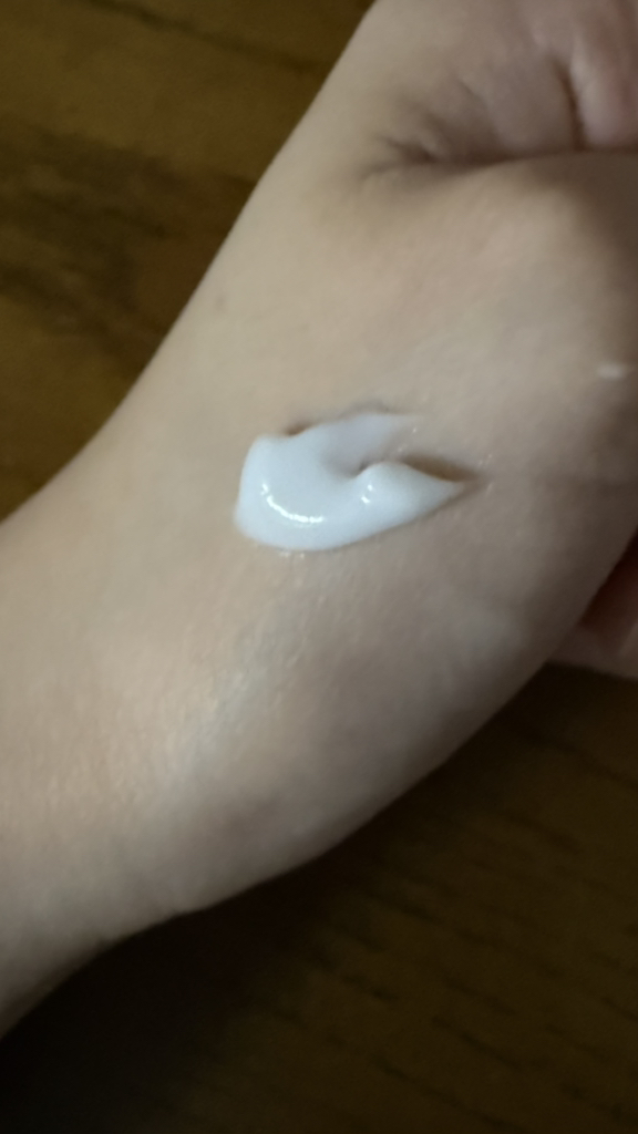 保湿霜的真实用户使用照片