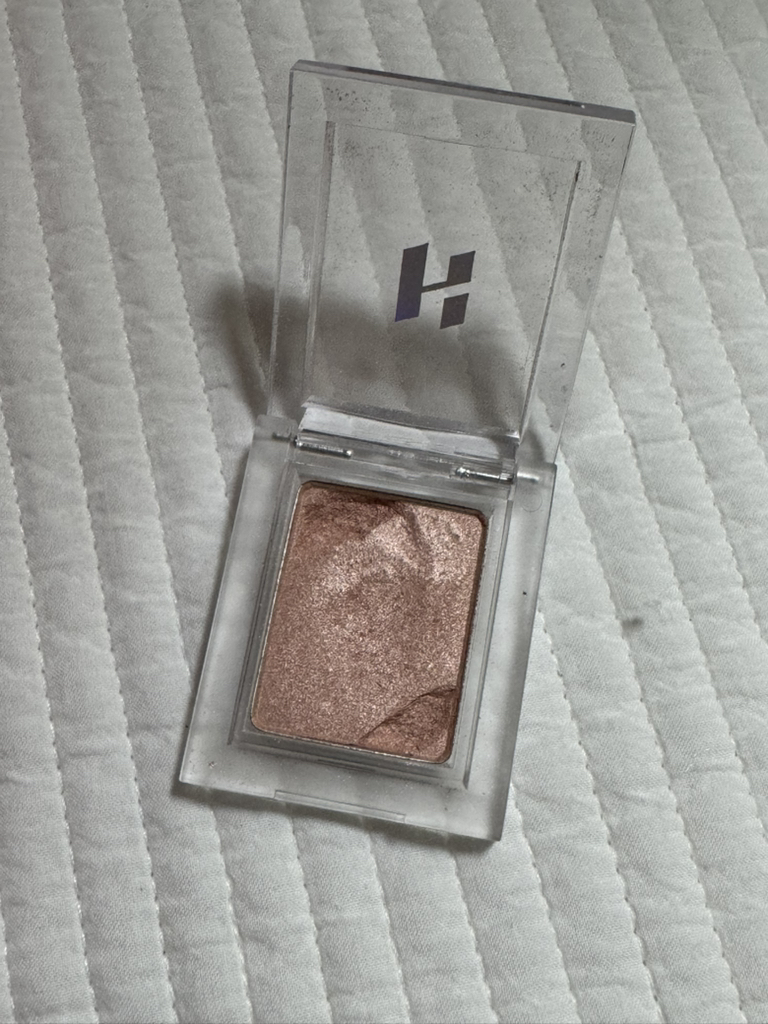 HOLIKAHOLIKA 我的最爱单品阴影 [22 Bebe] common.review image