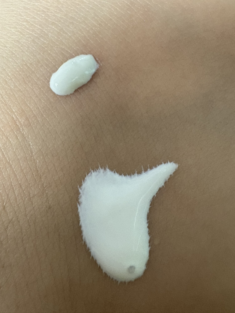 温和玻尿酸保湿防晒霜 [SPF50+/PA++++]的真实用户使用照片