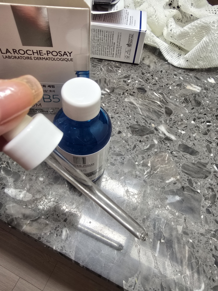 라로슈포제 (LAROCHE-POSAY) 히알루 B5 세럼 review image