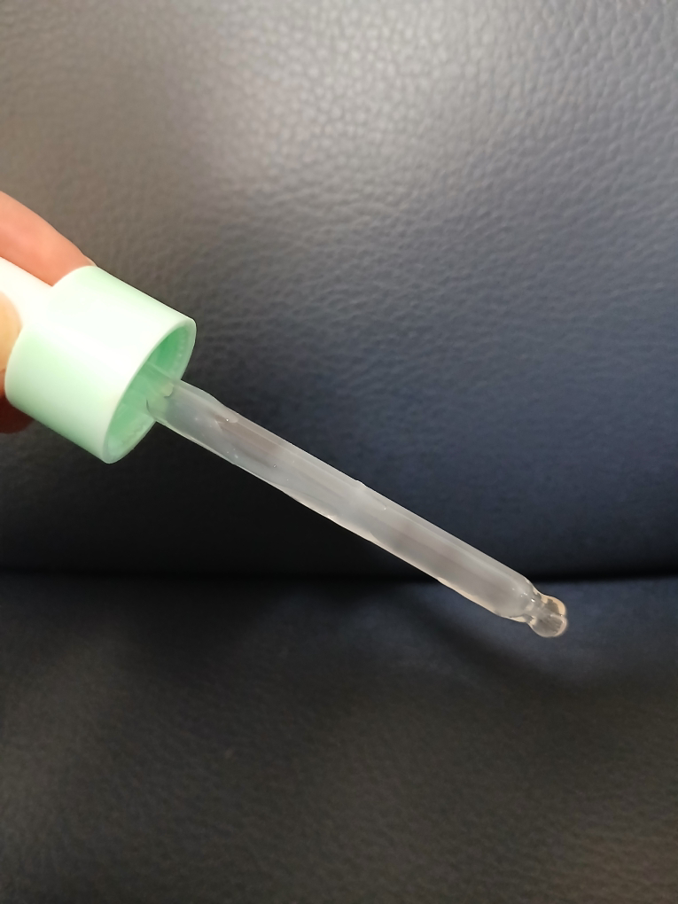 神经酰胺舒缓保湿安瓶的真实用户使用照片