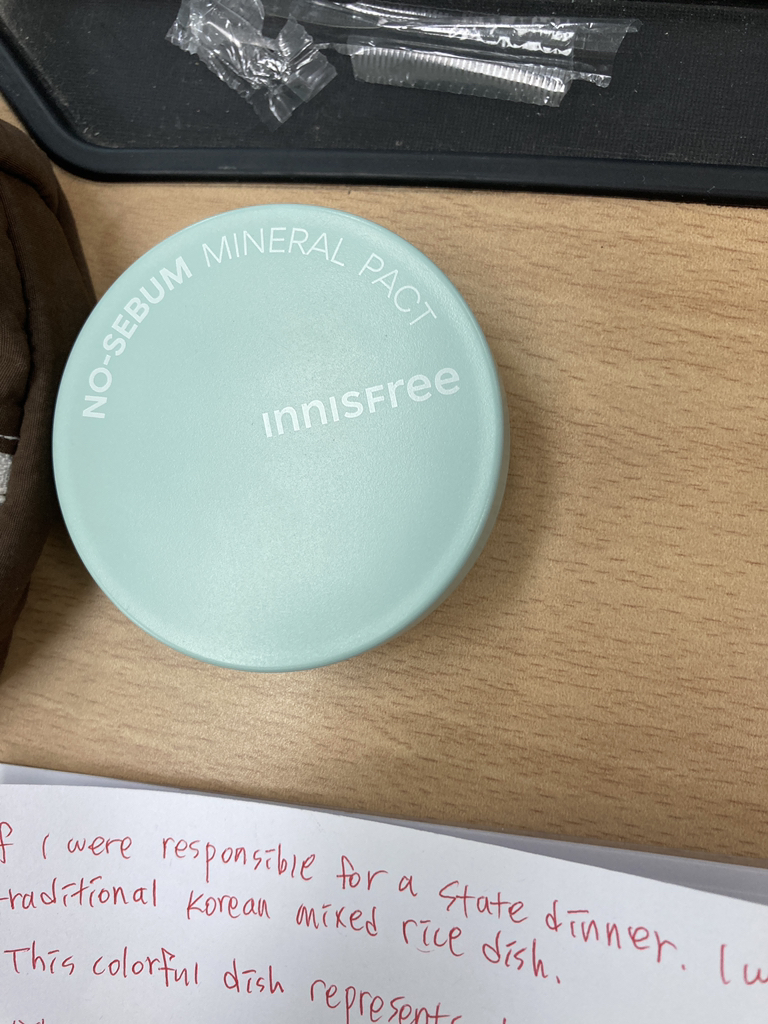 이니스프리 (INNISFREE) 노세범 미네랄 팩트 review image