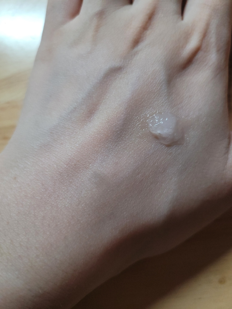 뉴트로지나 (Neutrogena) 인텐스 리페어 시카 핸드크림 review image