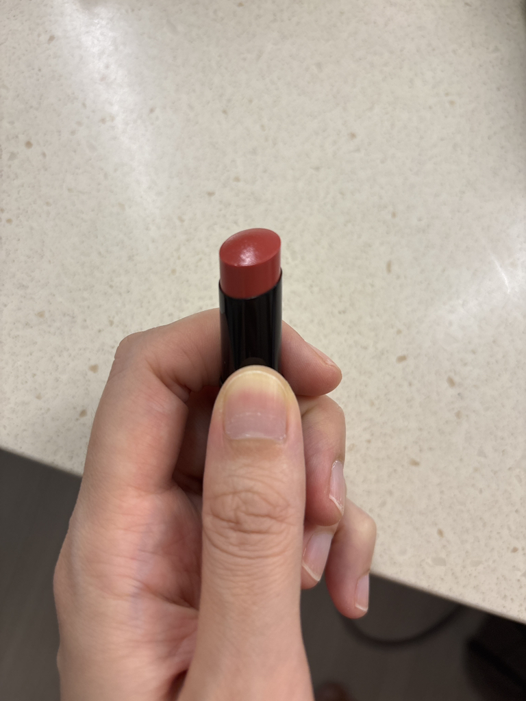 伊所爱 唇部护理玫瑰唇膏[珊瑚玫瑰] common.review image