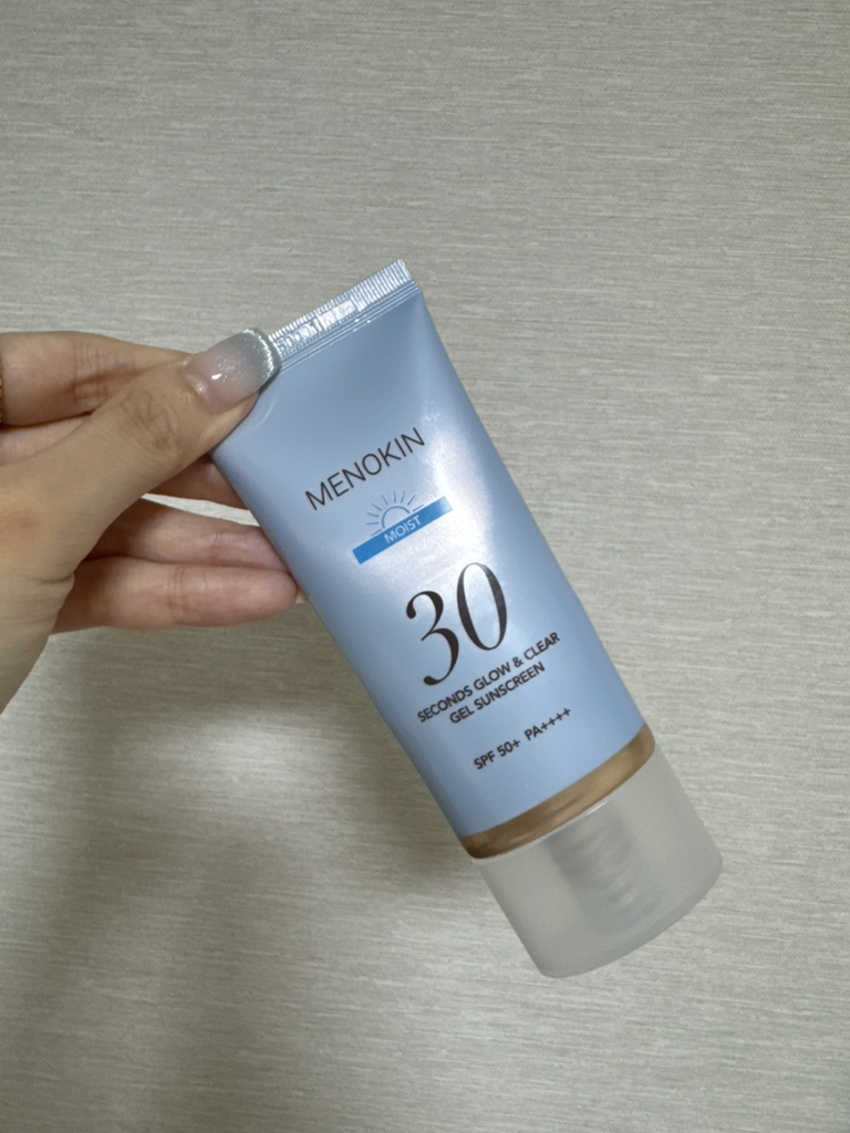 메노킨 (MENOKIN) 30초 글로우 앤 클리어 젤 선스크린 [SPF50+/PA++++] [모이스트] review image