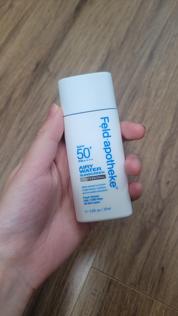 펠드아포테케 (Feldapotheke) 에어리 워터 선스크린 프로페셔널 [SPF50+/PA++++] review image