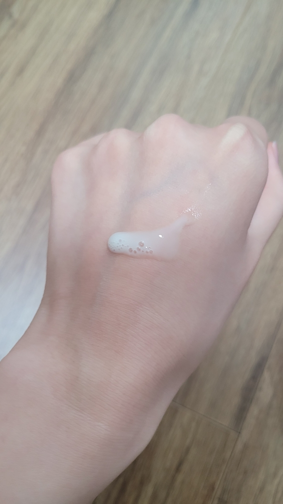 펠드아포테케 (Feldapotheke) 에어리 워터 선스크린 프로페셔널 [SPF50+/PA++++] review image