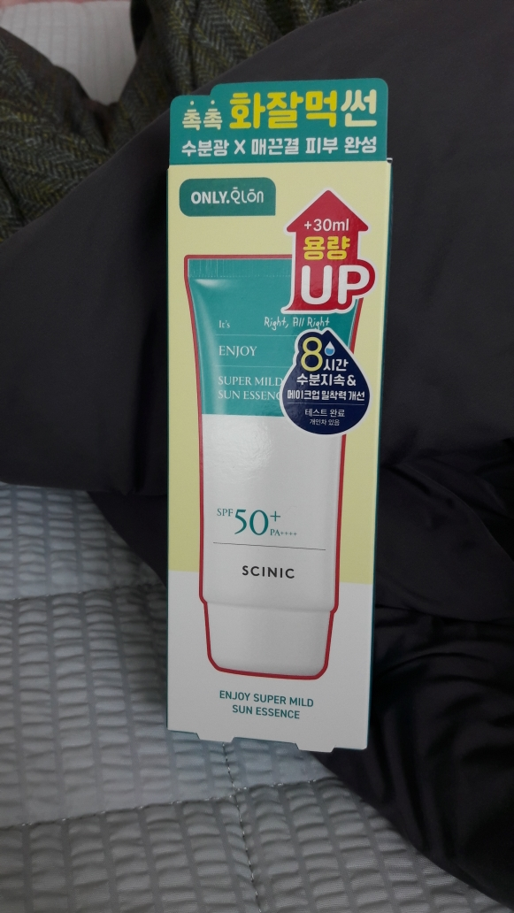 싸이닉 (SCINIC) 엔조이 슈퍼 마일드 선 에센스 [SPF50+/PA++++] review image