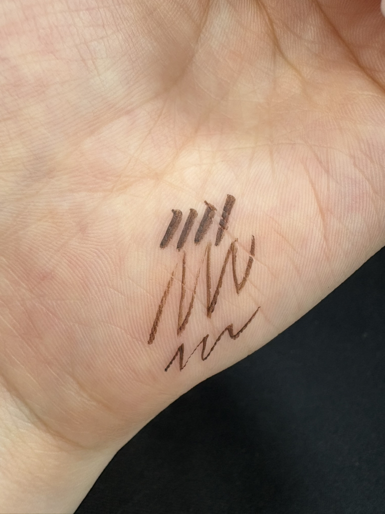 奇士美 HeroineMake 柔滑眼线液 [02 棕色] by HeroineMake common.review image