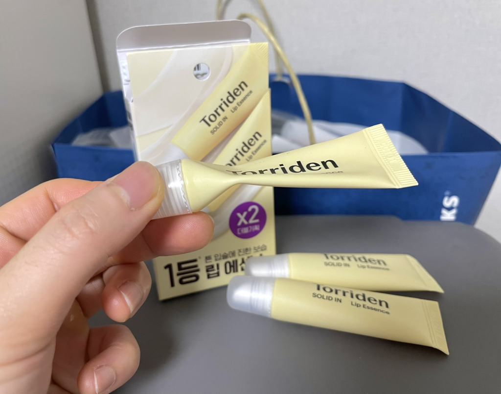 修护滋润唇部精华的真实用户使用照片