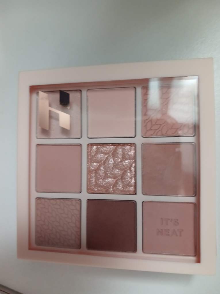홀리카홀리카 (HOLIKAHOLIKA) 22 F/W 잇츠 니트 컬렉션 마이페이브 무드 아이 팔레트 [05 닛니트] review image