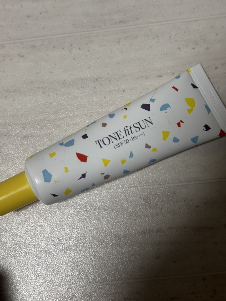 톤핏선 (TONEfitSUN) 비건 선크림 [SPF50+/PA++++] [수분] review image