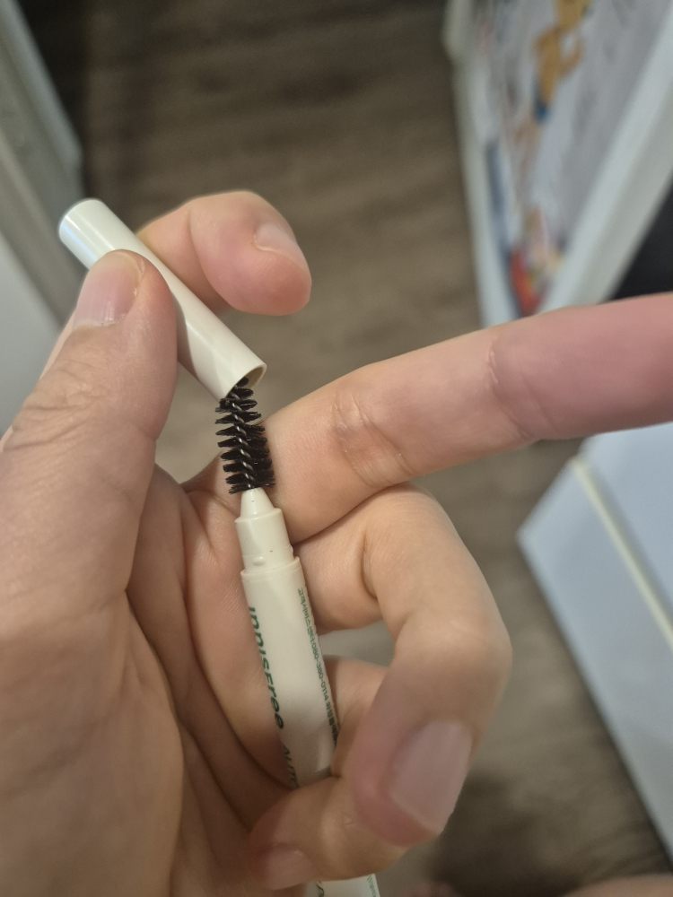 이니스프리 (INNISFREE) 납작 아이브로우 펜슬 [4 새벽이슬애쉬브라운] review image