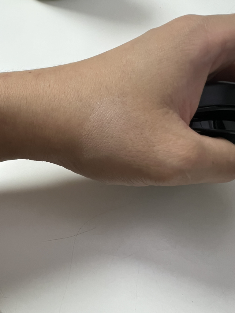 정샘물뷰티 (JUNGSAEMMOOL) 에센셜 스킨 누더 쿠션 [SPF50+/PA+++] [엔라이트] review image