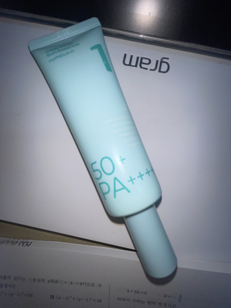 No.1 清爽水膜防晒霜 [SPF50+/PA++++]的真实用户使用照片