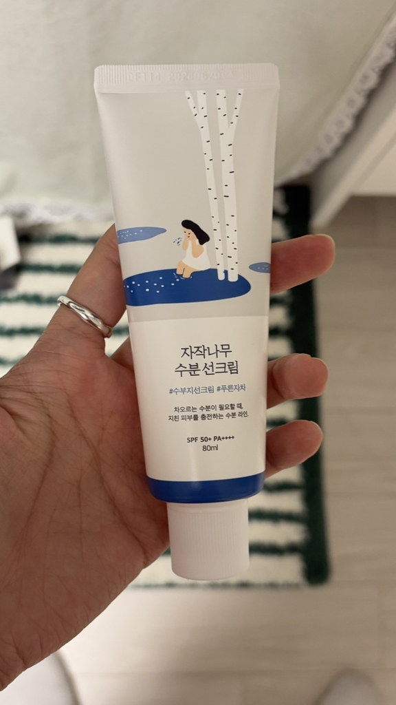 白桦树水分防晒霜 [SPF50+/PA++++]的真实用户使用照片