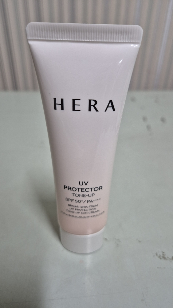 Tone Up 紫外线防护剂 [SPF50+/PA++++]的真实用户使用照片