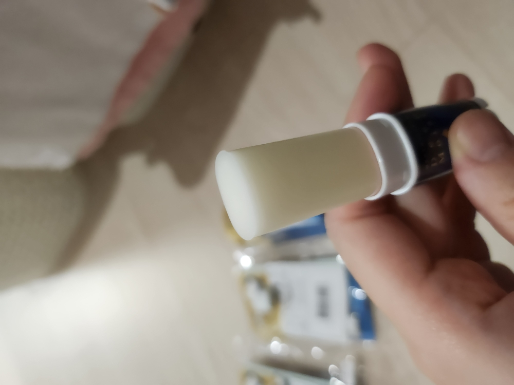멘소래담 (MENTHOLATUM) 딥 모이스트 립밤 [내추럴] review image