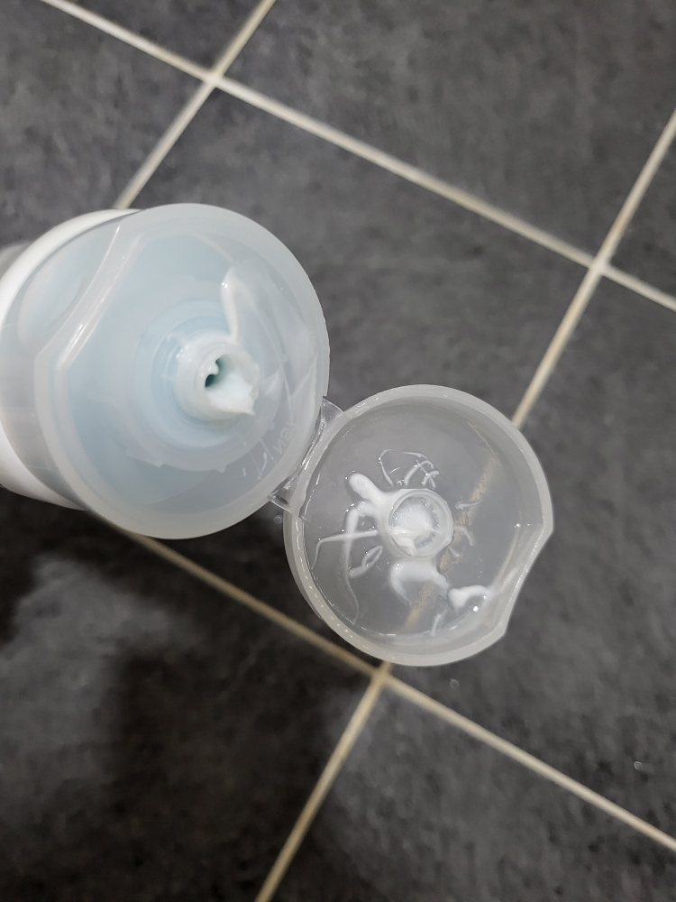 低分子玻尿酸弱酸性洗面奶的真实用户使用照片
