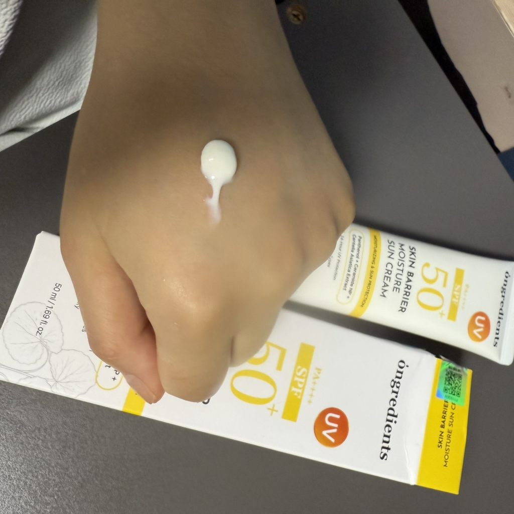 온그리디언츠 (ongredients) 스킨 베리어 수분 선크림 [SPF50+/PA++++] review image