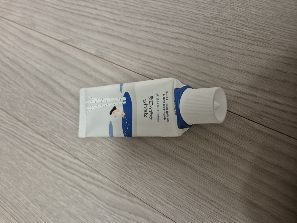 白桦树水分防晒霜 [SPF50+/PA++++]的真实用户使用照片