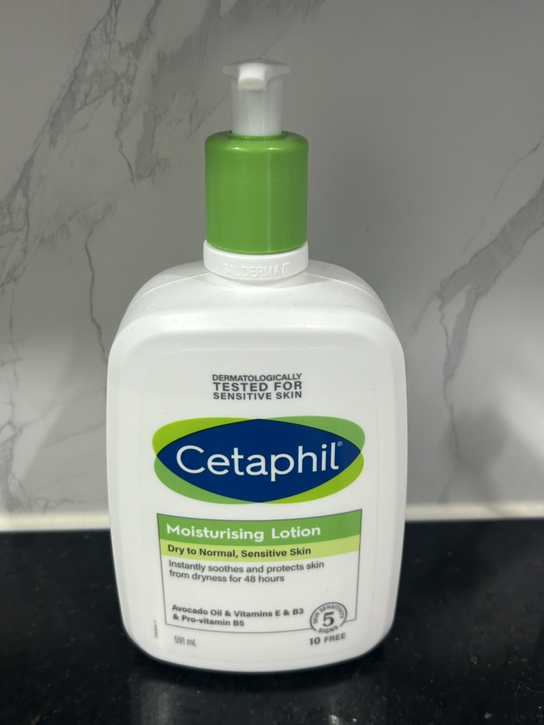 (海外)含神经酰胺的激励修护润肤露的真实用户使用照片