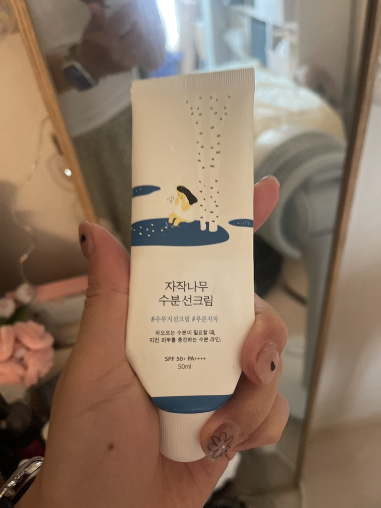 白桦树水分防晒霜 [SPF50+/PA++++]的真实用户使用照片